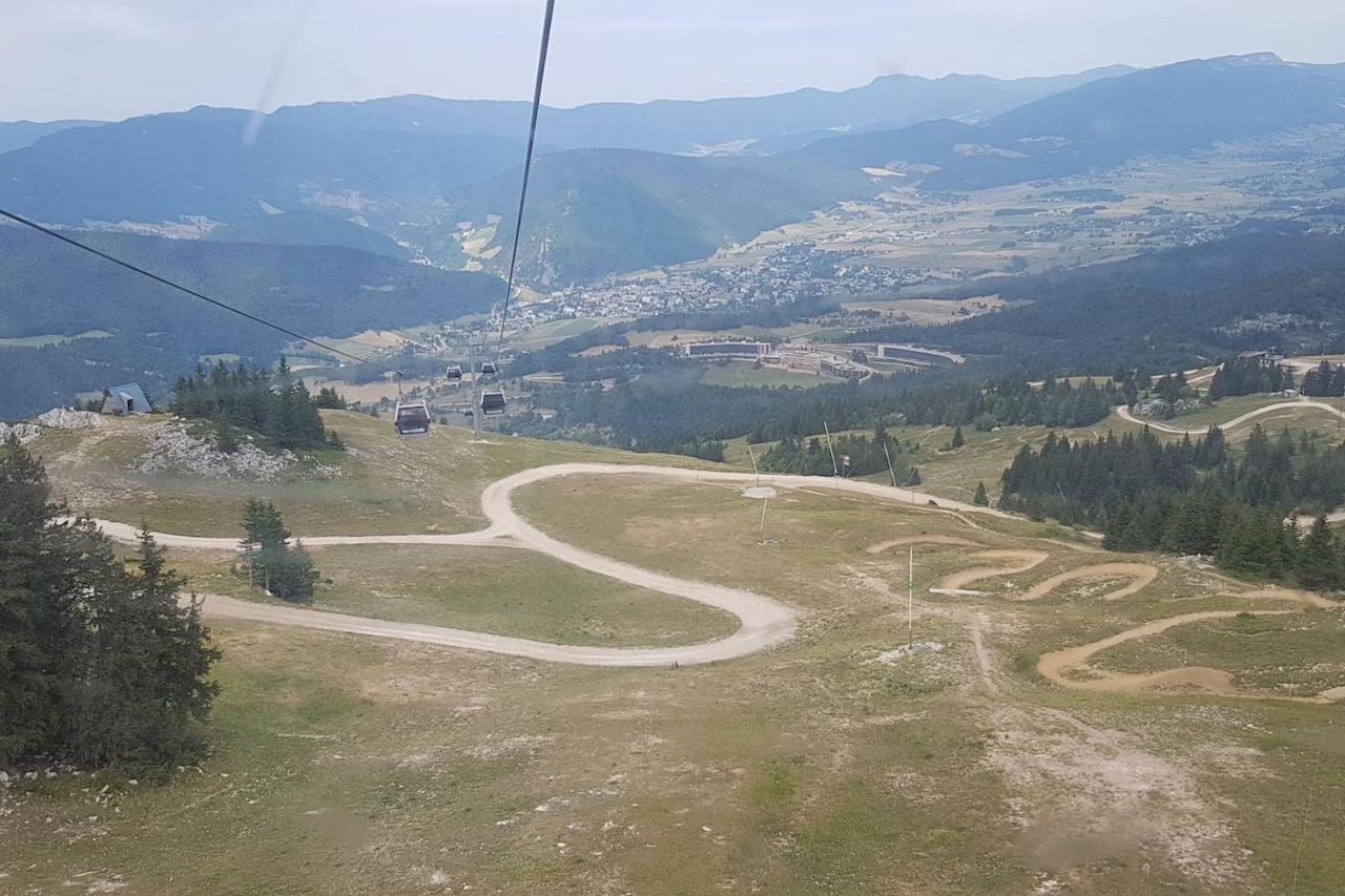 Chaleureux Aux Pieds Des Pistes De Des Glovettes Appartement *